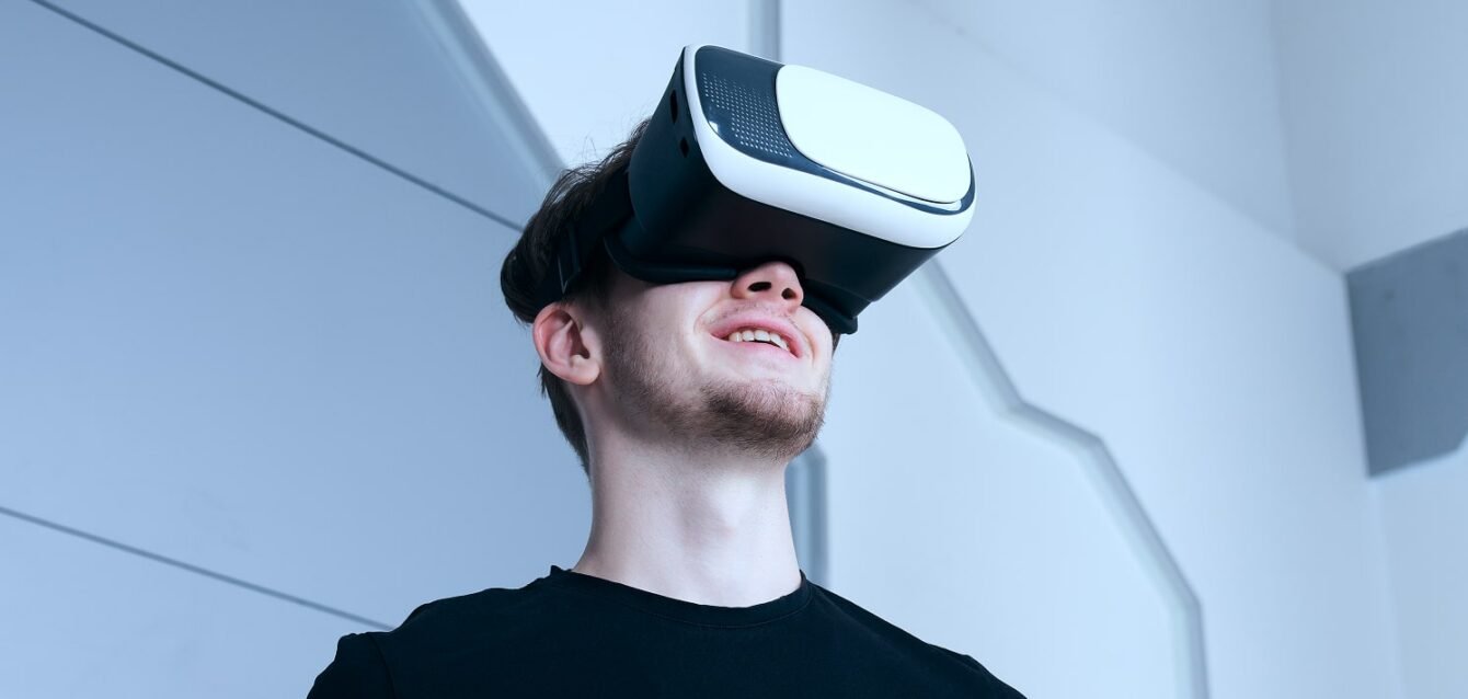 computer-scientist-wearing-vr-glasses-panicking